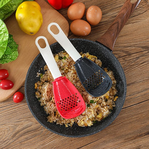 Multifunctional grinding and crushing colander and draining spoon